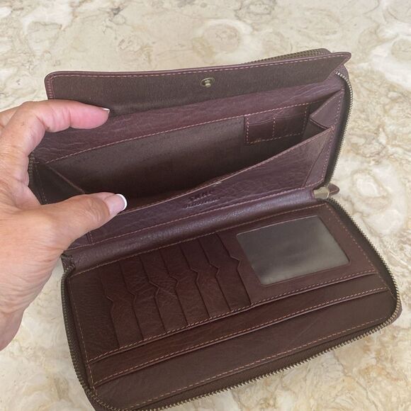 SKAP Leather Zippered Travel Wallet Large Unisex - Picture 12 of 14